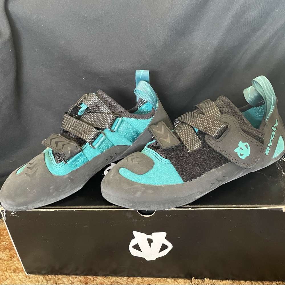 Kira Evolv climbing shoes